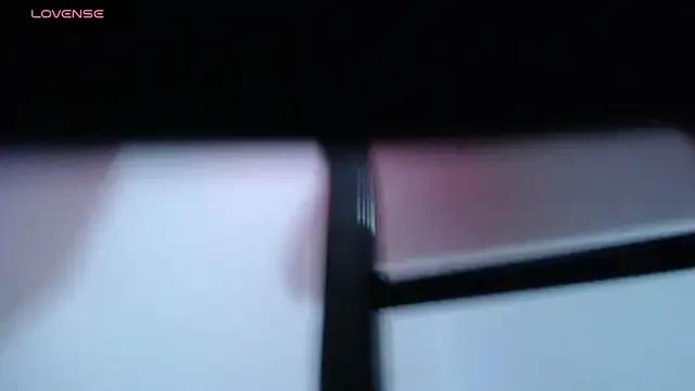 Freechat bloom_bbc on StripChat