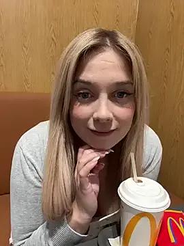 CherryAuroraa — FUCK PUSSY BIG DILDO AT MCDONALDS