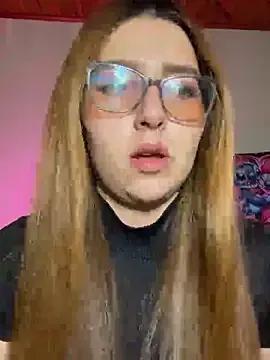 Freechat CoraVibes on StripChat