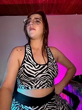 Freechat CoraVibes on StripChat