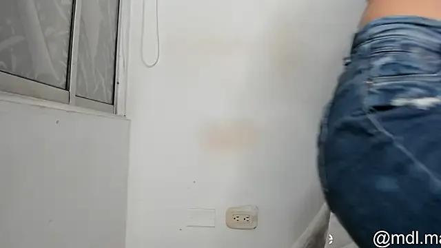 Freechat cowmarce on StripChat