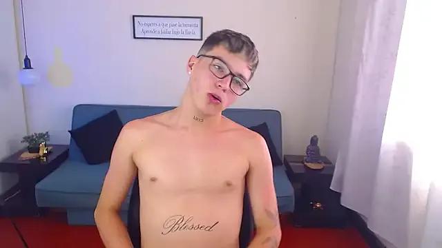 Freechat Cumandres18 on StripChat