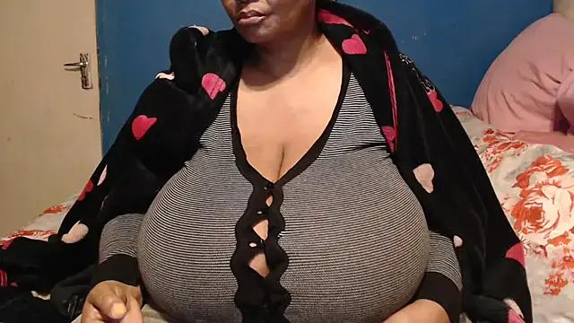 Freechat CUTEFIRMMELONSS on StripChat