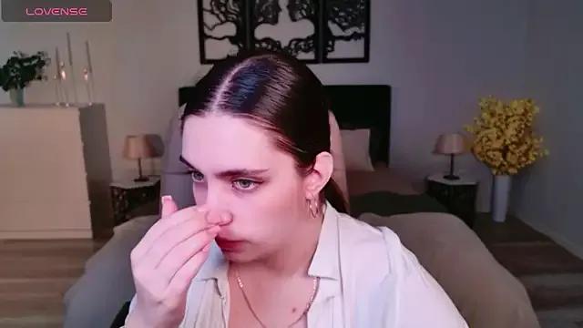 DaniellaLovely — Bend in half!