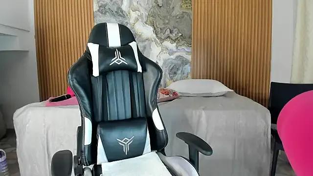 Danna_topless — Show Boobs 