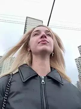 DollyTall on StripChat 