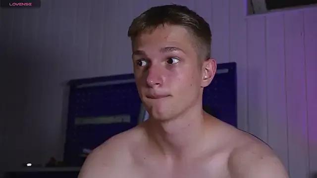 Freechat dustyn_fox on StripChat