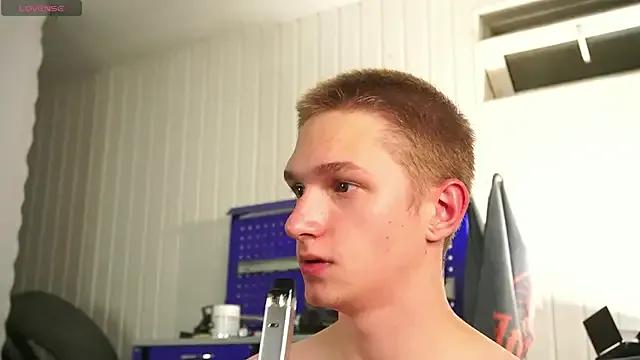 Freechat dustyn_fox on StripChat