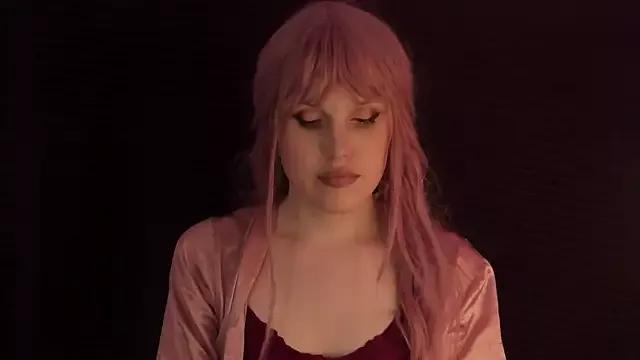 EffieMinki on StripChat 