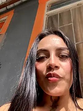 Freechat Emily_sharlot on StripChat