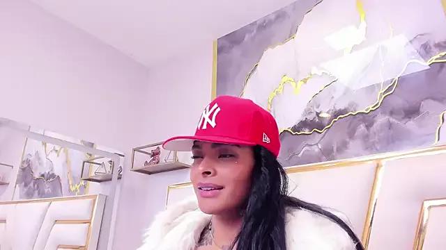 EmmaEbony_ on StripChat 