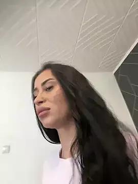 EmyLaveau on StripChat