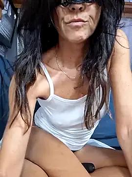 Freechat EmySkinny85 on StripChat