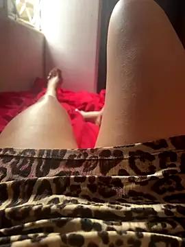 StripChat fernandesisa is Freechat fernandesisa — 200