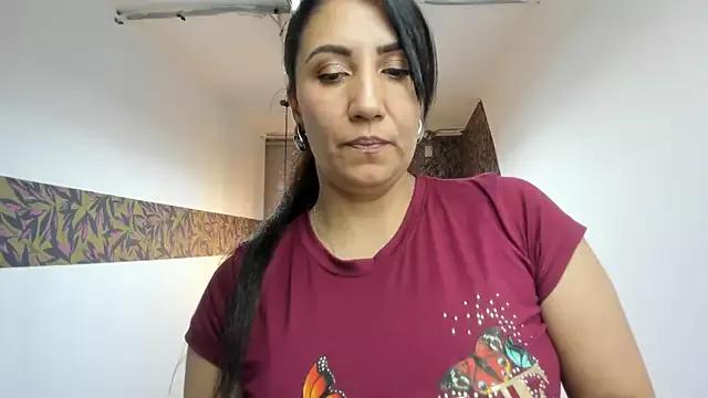 Freechat GiaFox_ on StripChat