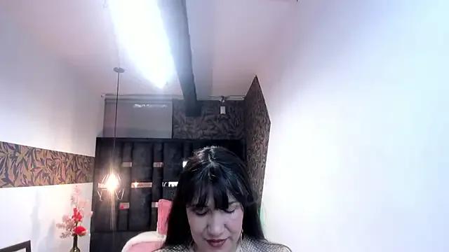 Freechat GiaFox_ on StripChat