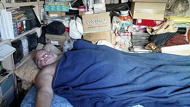 hadeszeuss2 — Freechat on StripChat