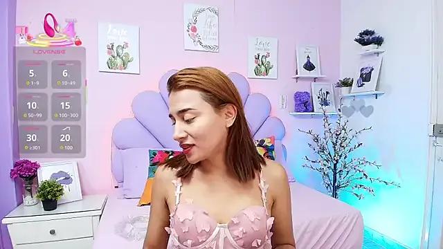 HannaPretthy on StripChat 