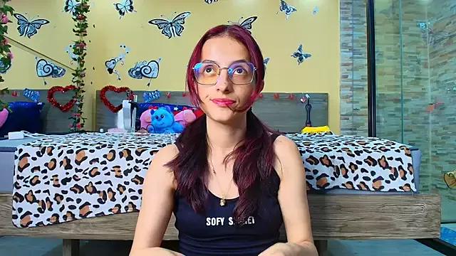 HottCandy21 on StripChat 