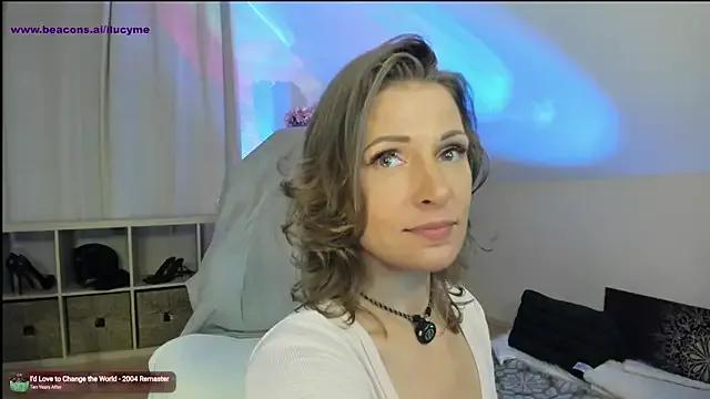 Freechat ilucyme on StripChat