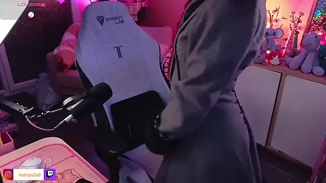 Freechat Indriya2x0 on StripChat