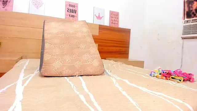 JessicaSloan on StripChat 