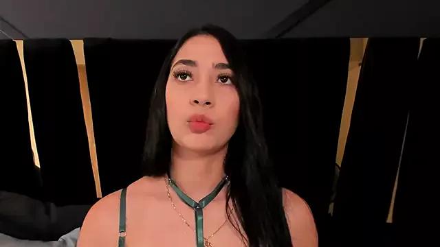 Freechat julieta_jewel on StripChat