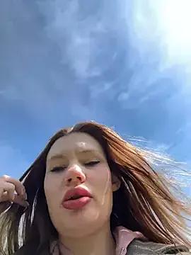 Freechat justmilaa on StripChat