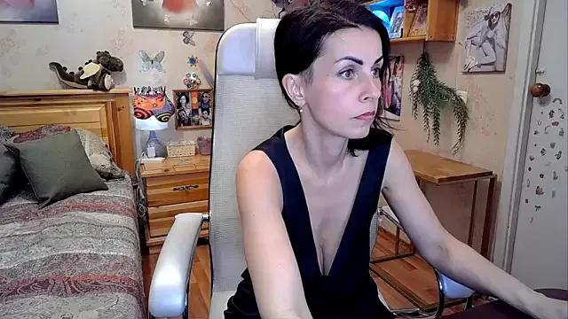 Kendra_Mom on StripChat