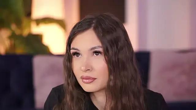 Freechat KyssaraPlay on StripChat