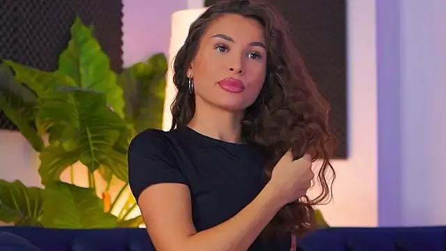 Freechat KyssaraPlay on StripChat