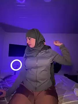 Freechat lalilamassu1 on StripChat