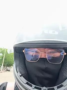 Freechat lalilamassu1 on StripChat