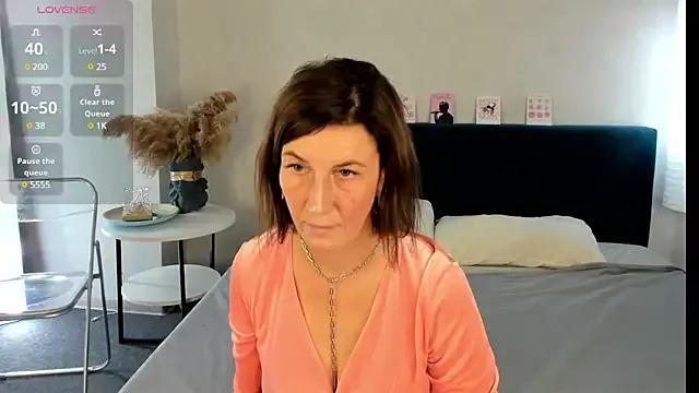 Lia_Reyn on StripChat