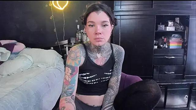 Lilmarieee on StripChat 