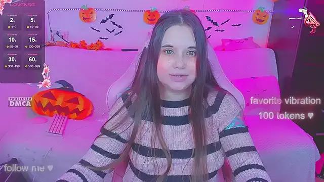 Lolisuccub on StripChat 