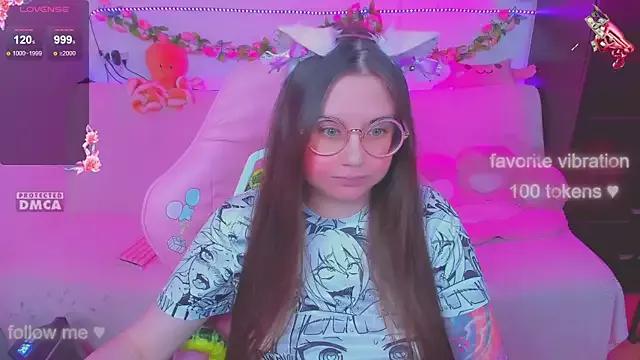 Lolisuccub on StripChat 