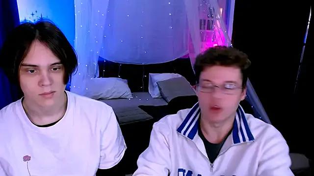 lucas_long_ — air kiss