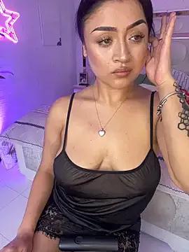 Freechat lucianaroy on StripChat