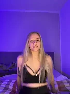 lunawolf21 on StripChat