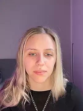 lunawolf21 on StripChat