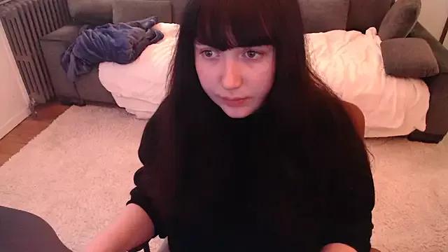 Freechat Lynylou on StripChat