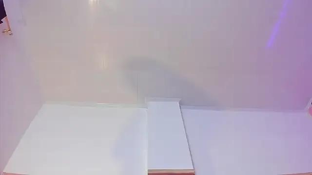 melody_paris on StripChat