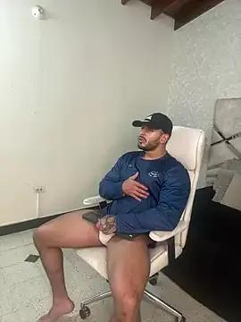 Freechat mike_belle on StripChat