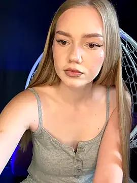 MilaMoone — Make me WET 