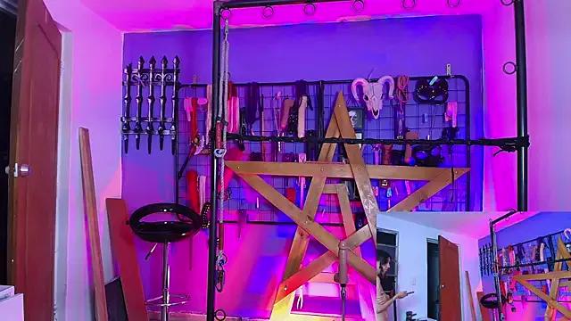 Misstresss_aurora_bdsm on StripChat 