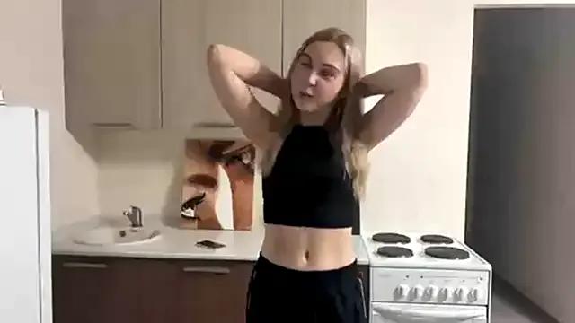 Freechat MyraLitterers on StripChat