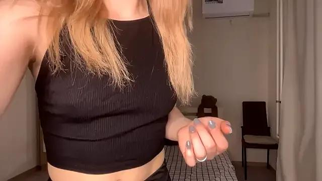 MyraLitterers — Tease u with my shorts