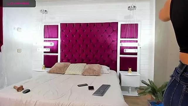 Nattasha_Brown on StripChat 