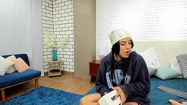 Nattasha_Brown on StripChat 